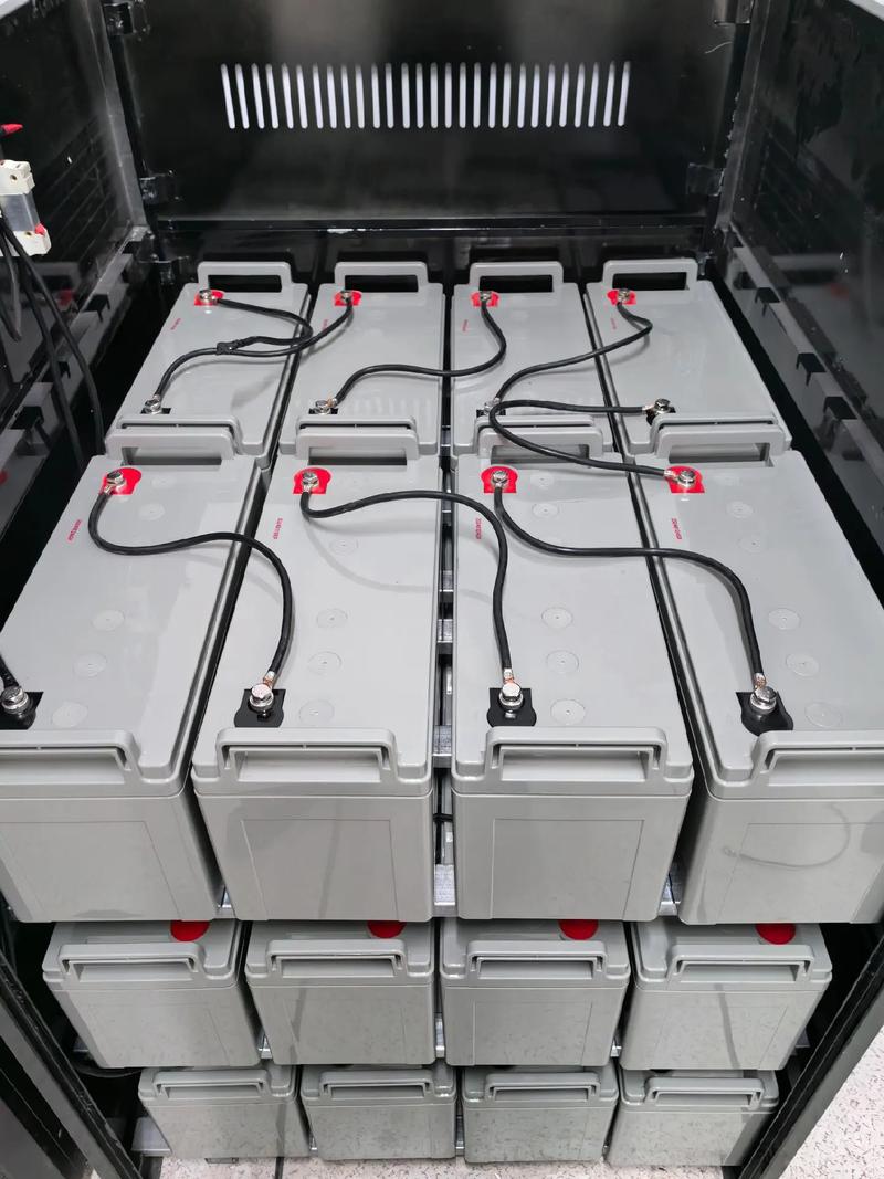 重慶UPS電源蓄電池安裝展示 電氣設備與科技品質的完美融合